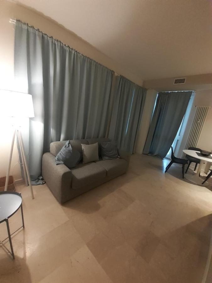 Baretti House- Parcheggio Riservato Per Un Soggiorno Perfetto Turin Bagian luar foto